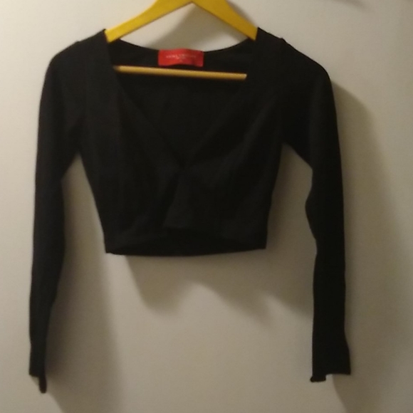 Black V-Neck Crop Top